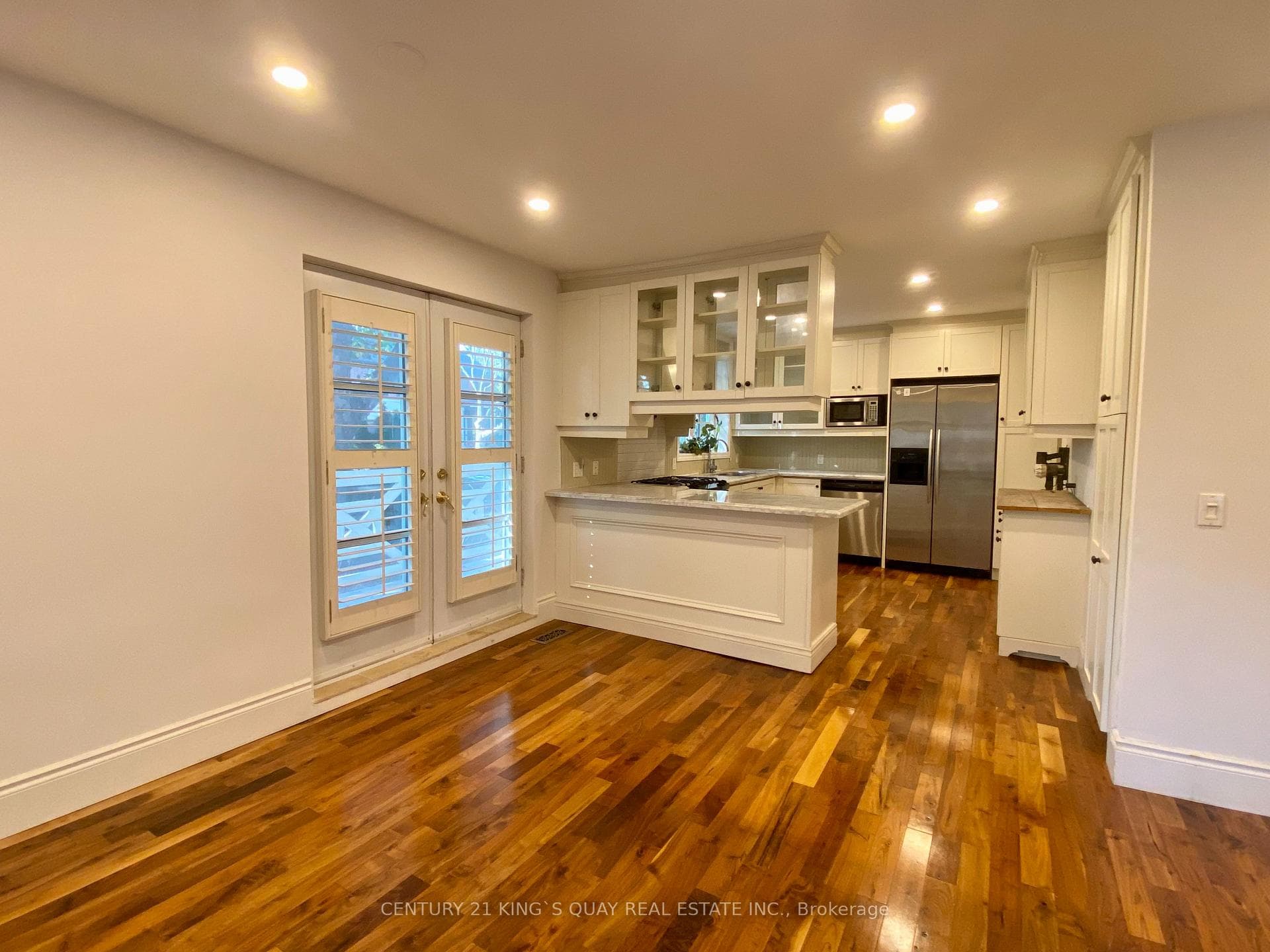 73 Norden Crescent photo 9