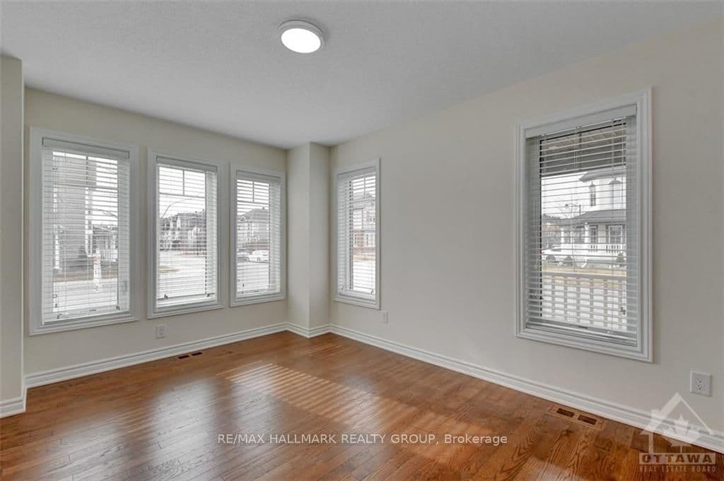 755 MALOJA Way photo 7