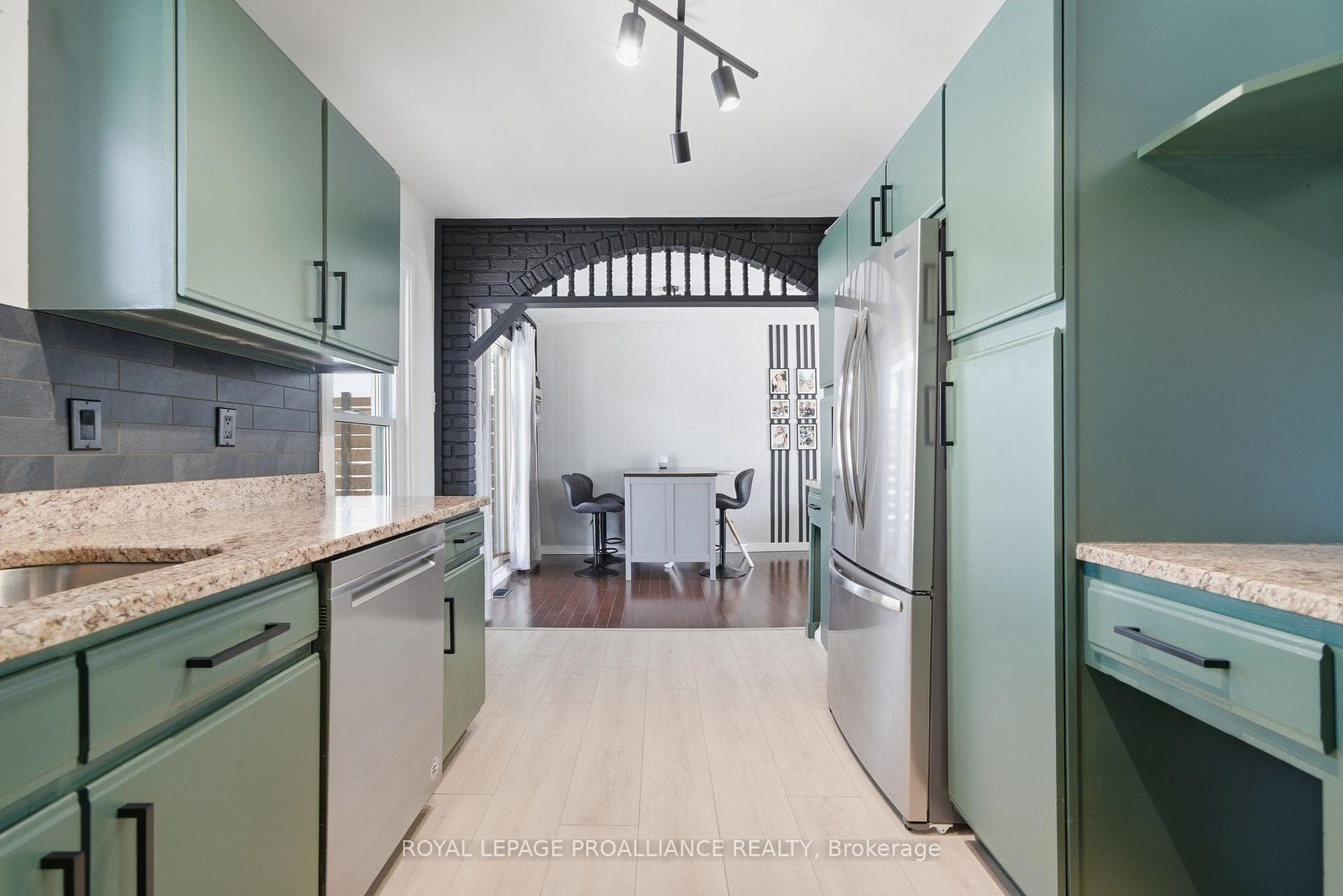 2292 Hamilton Road photo 17