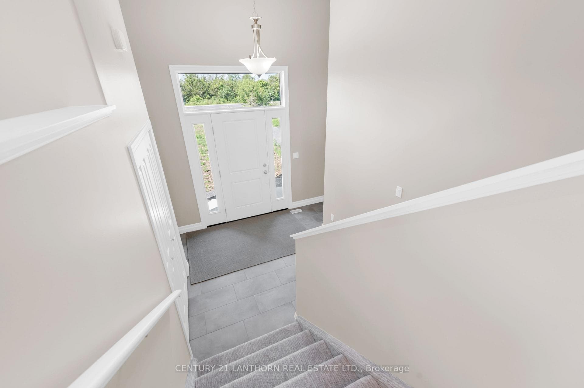 2567 County Road 5 Road photo 6