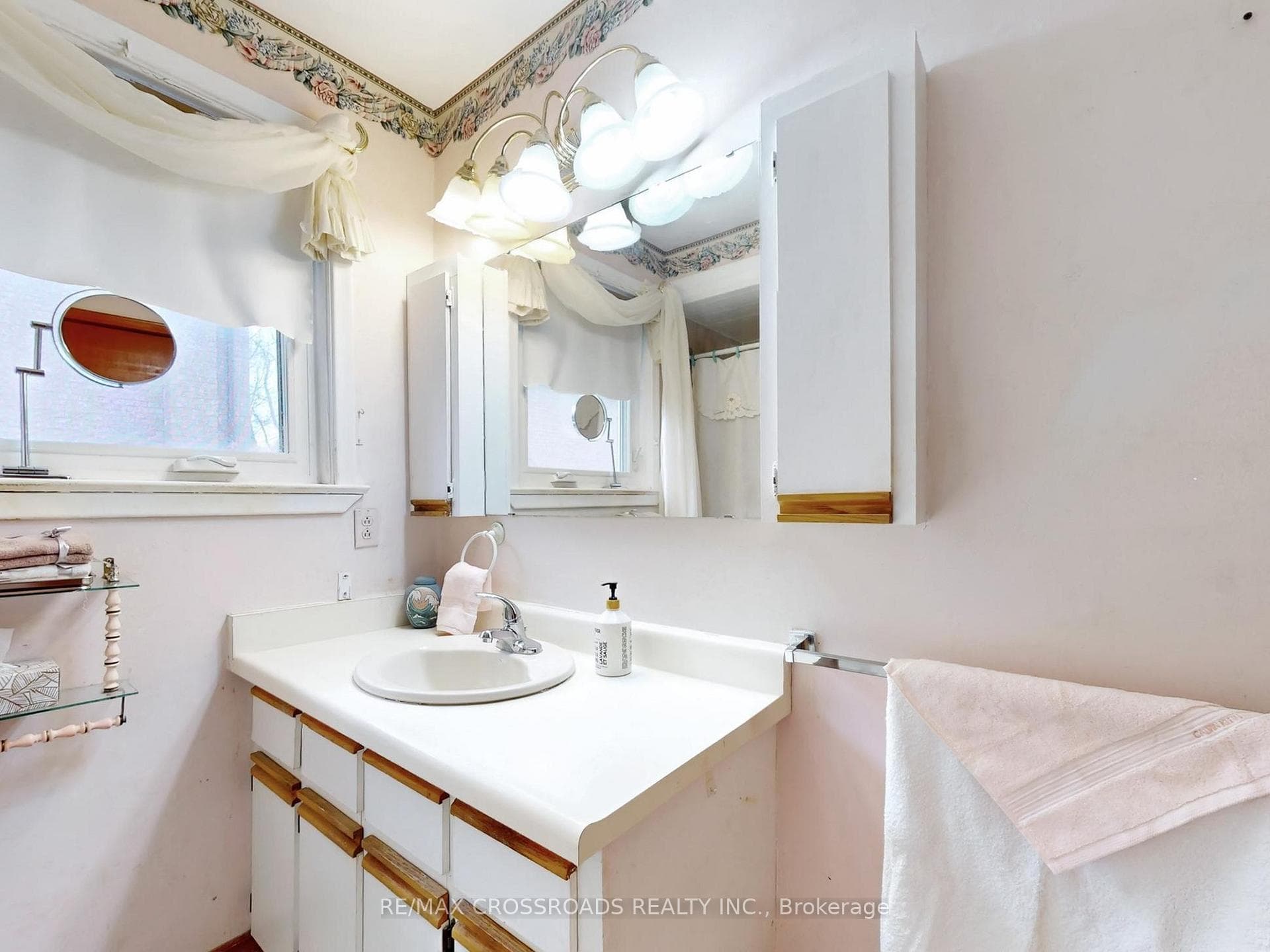 186 Norfolk Avenue photo 26