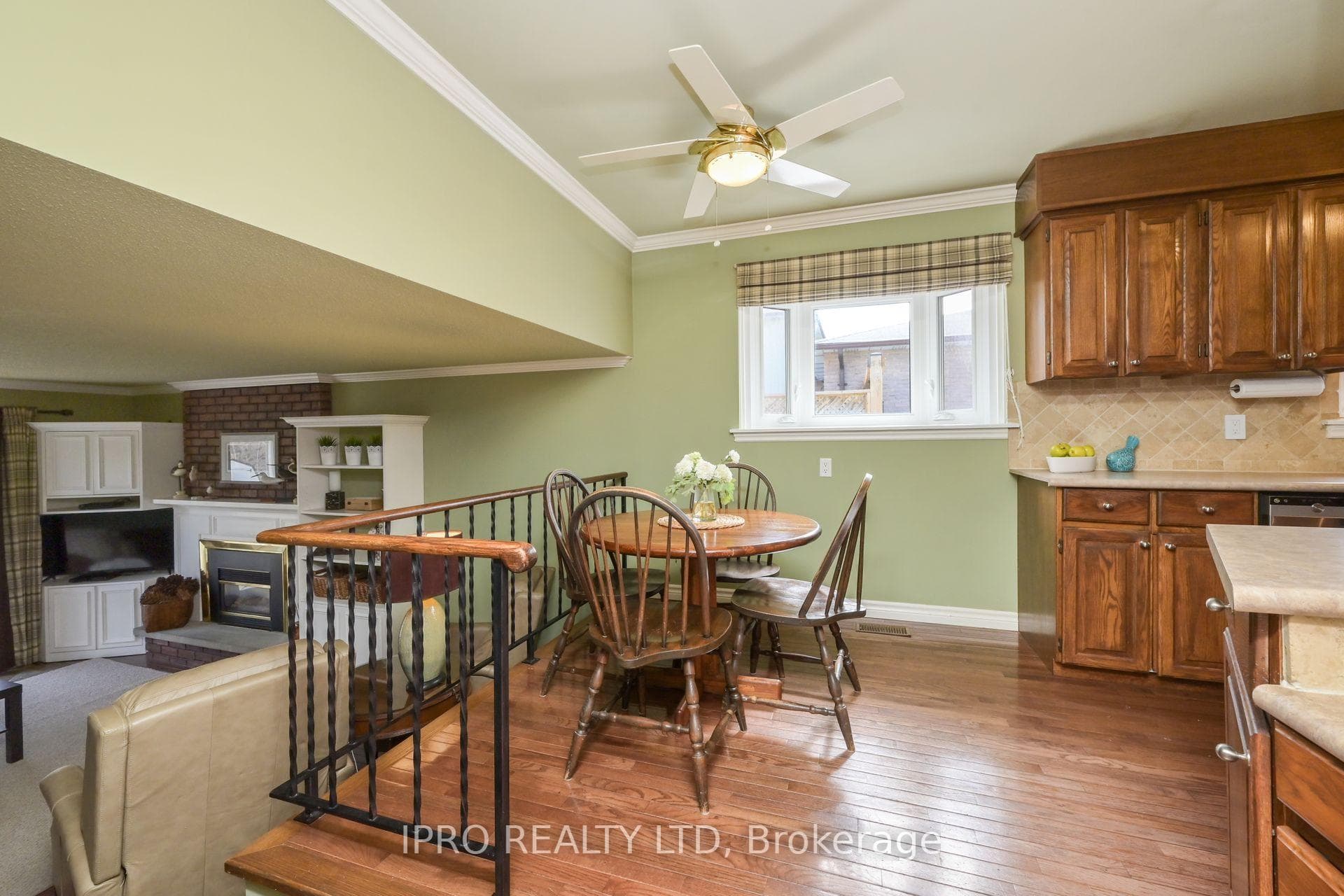 29 Simcoe Street photo 12