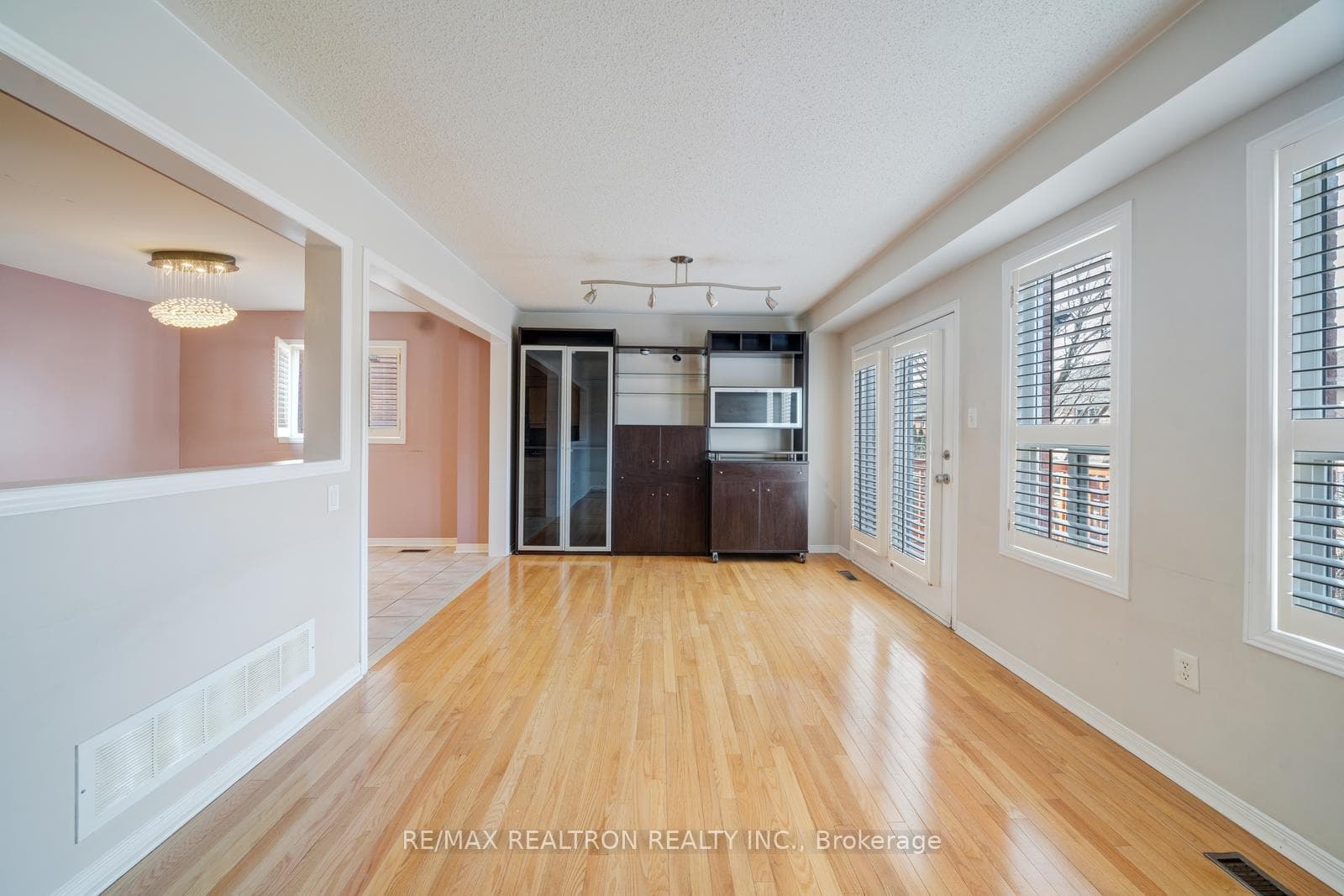 60 Harmony Road photo 20
