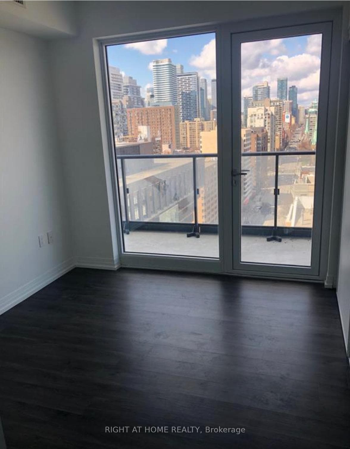 251 Jarvis Street Unit 1825 photo 4