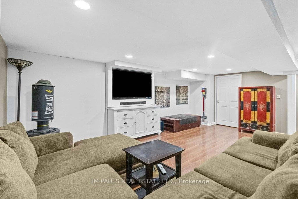 277 East 26th Street photo 25