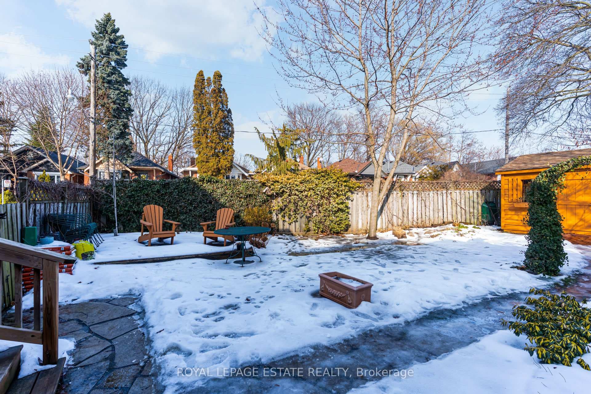 33 Ladykirk Avenue photo 35
