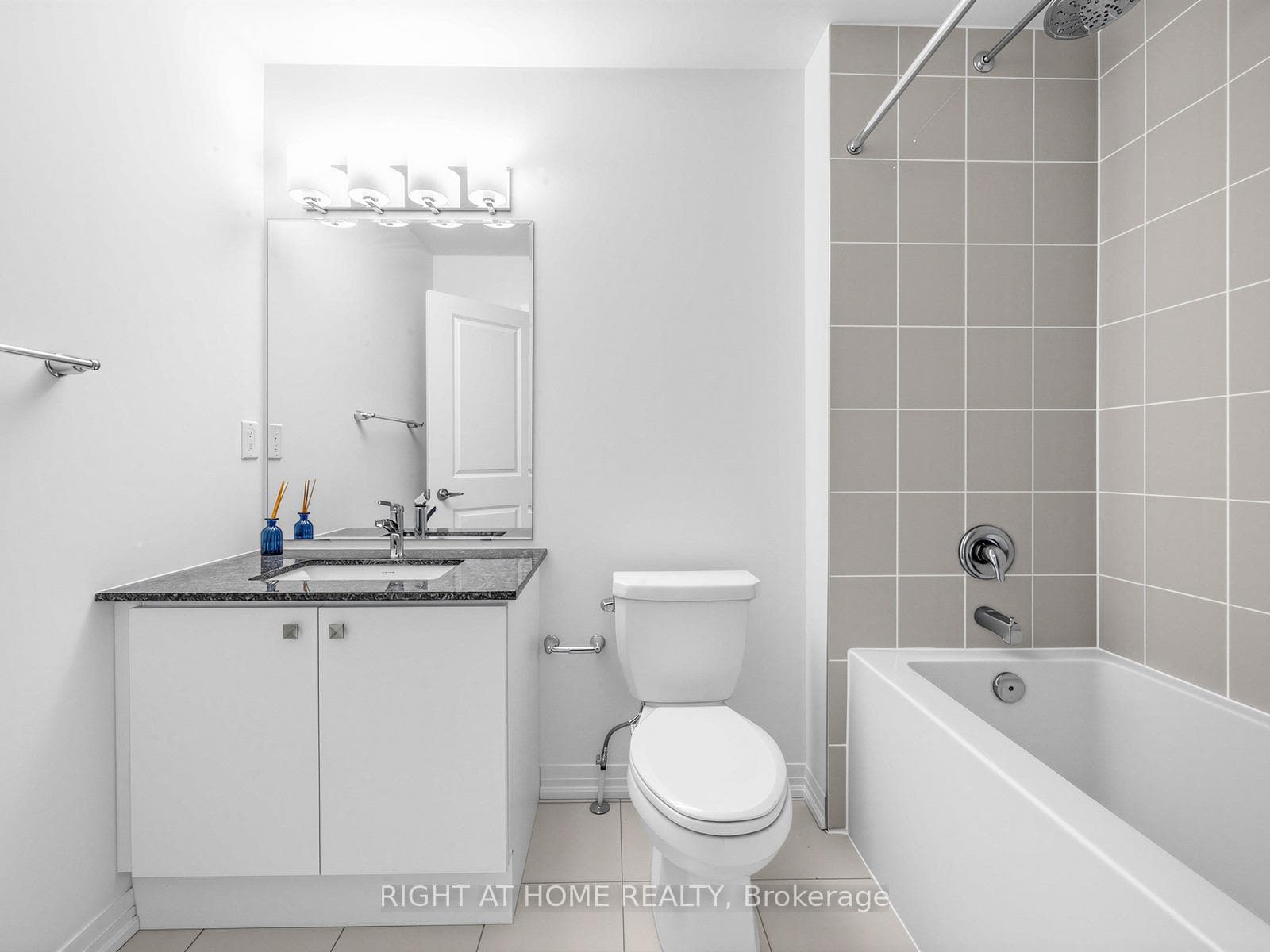 96 coolhurst Avenue photo 13