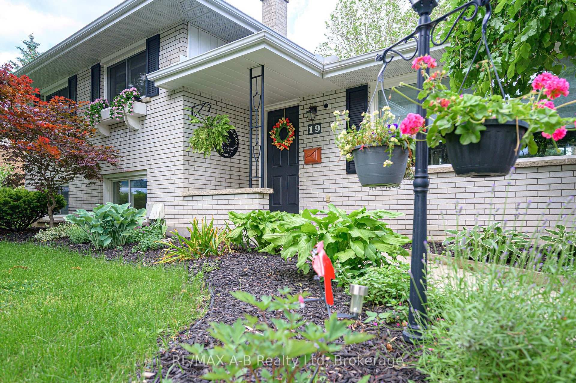 19 Linton Place photo 2