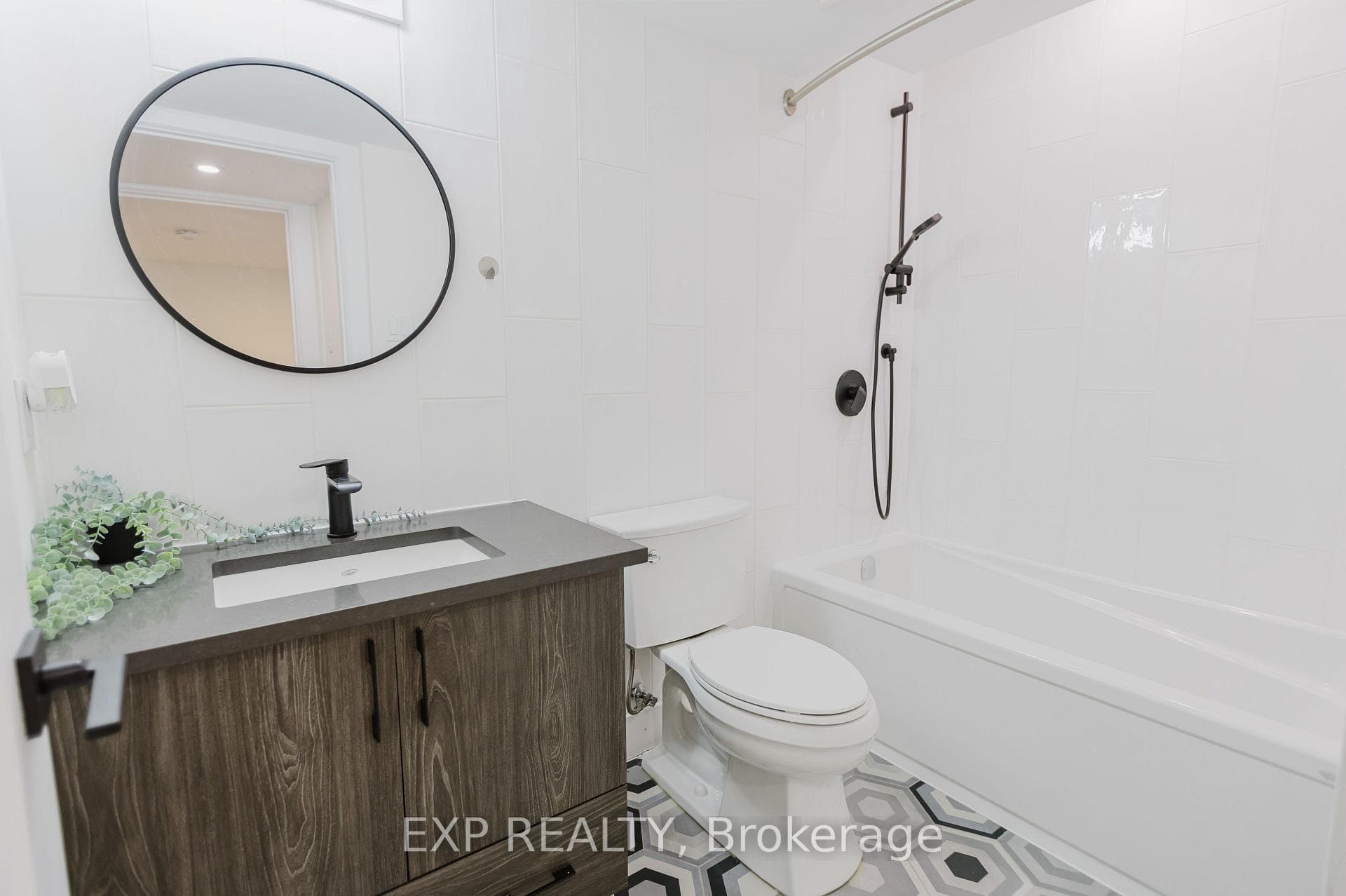 62 COLUMBUS Avenue Unit A photo 24