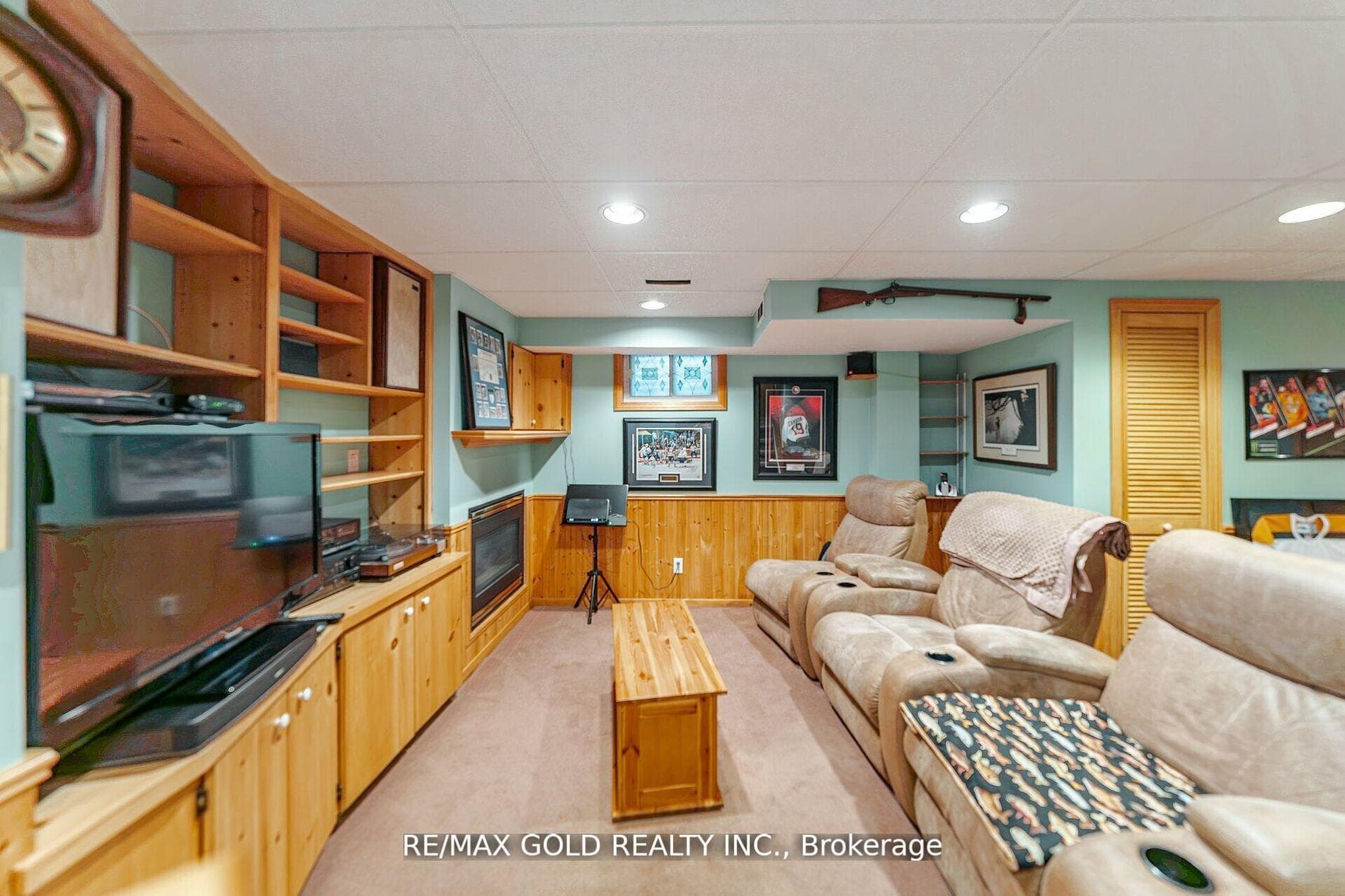 50 Hansen Road photo 28
