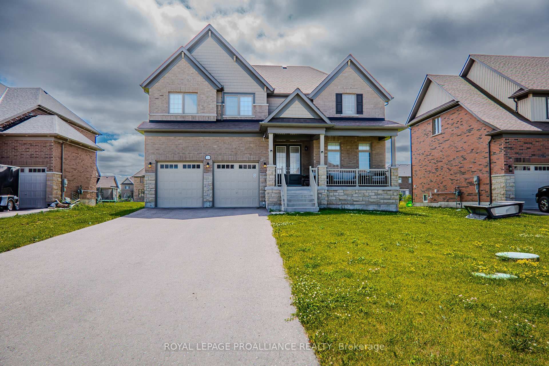 24 Summer Breeze Drive photo 2