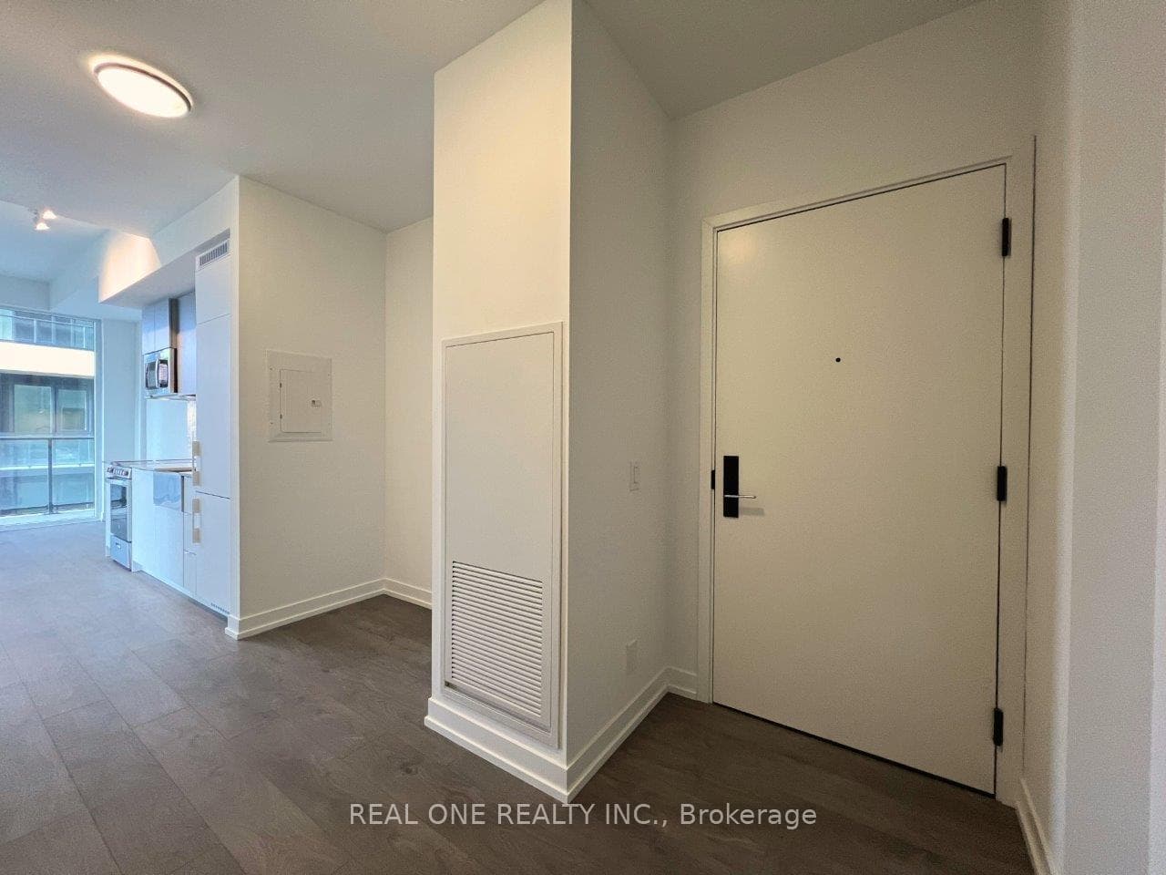 270 Dufferin Street Unit 909 photo 6