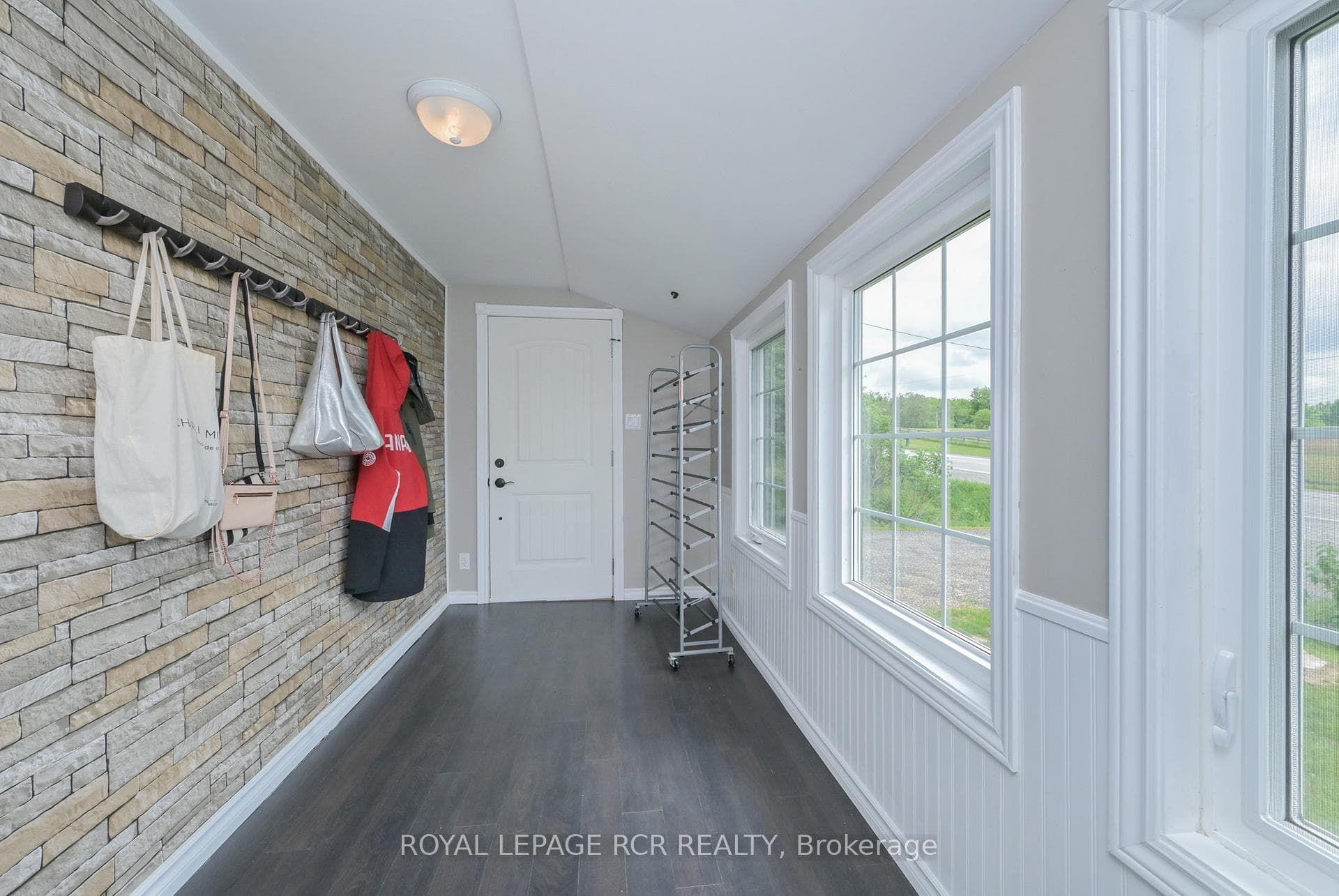 5233 TRAFALGAR Road photo 15