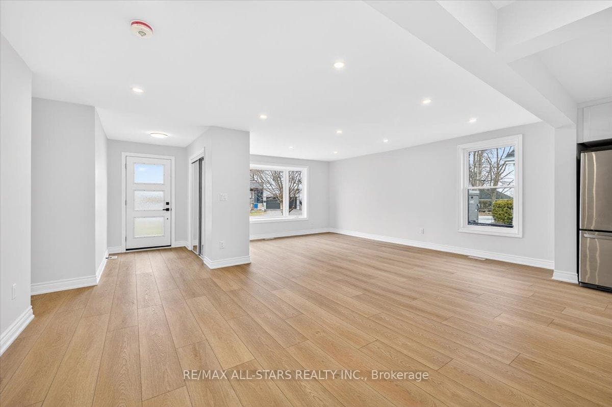 501 Lake Drive photo 19