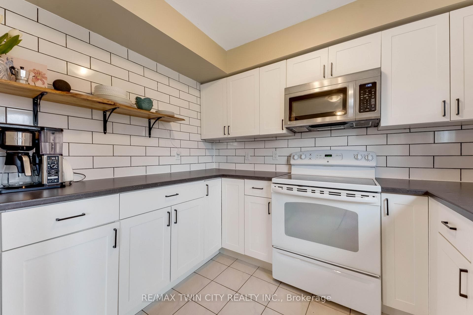 99 Canrobert Street photo 10