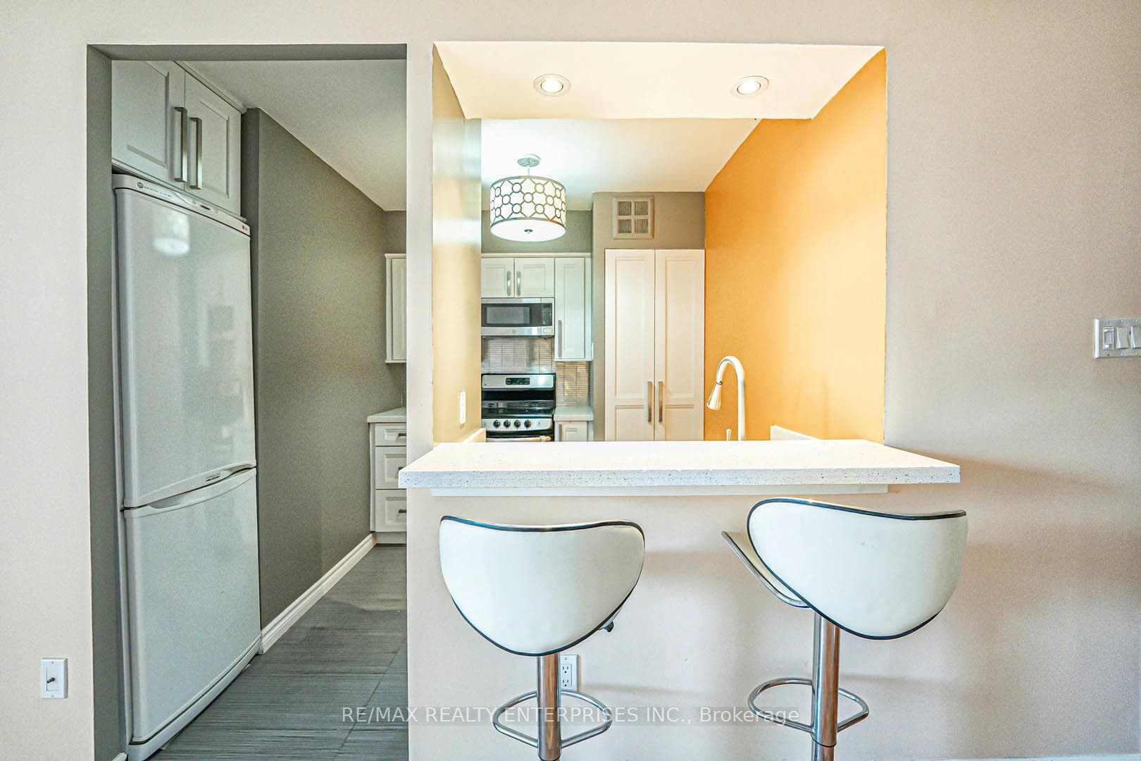 1055 Bay Street Unit Ph14 photo 19