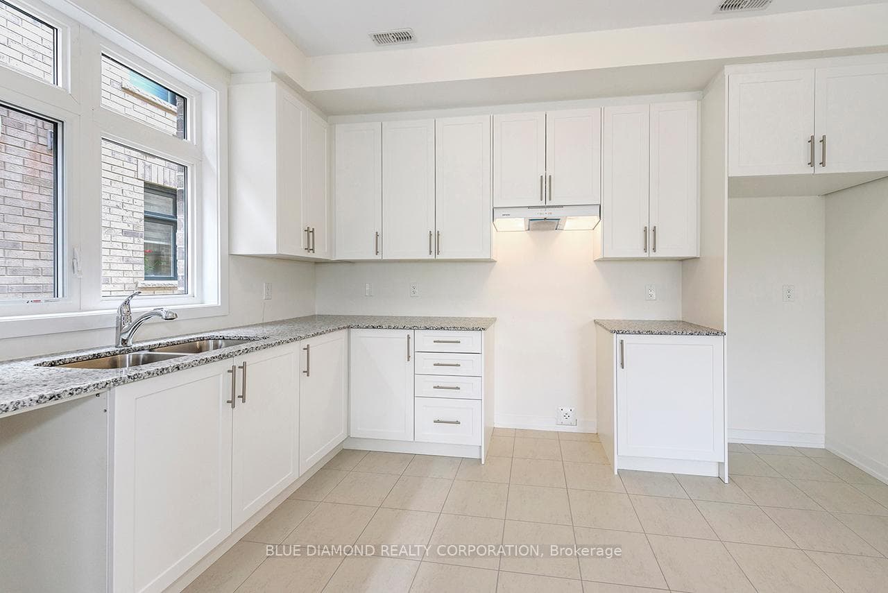 1546 Wellwood Terrace photo 18
