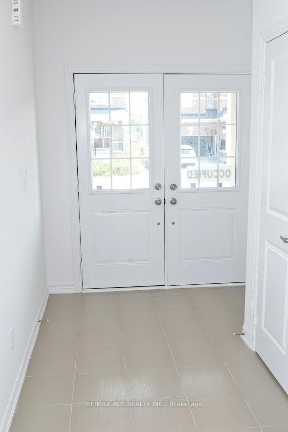 330 Moody Street photo 3