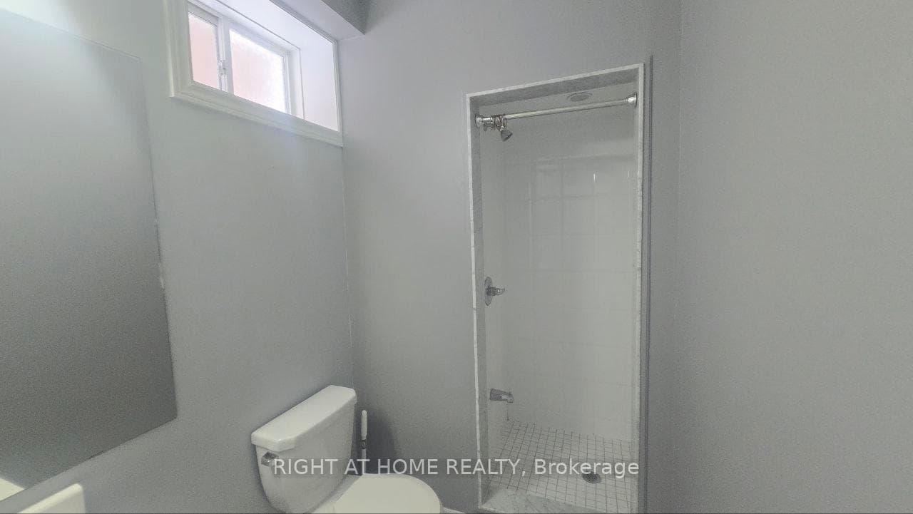 1355 Bardeau Street Unit Basement photo 22