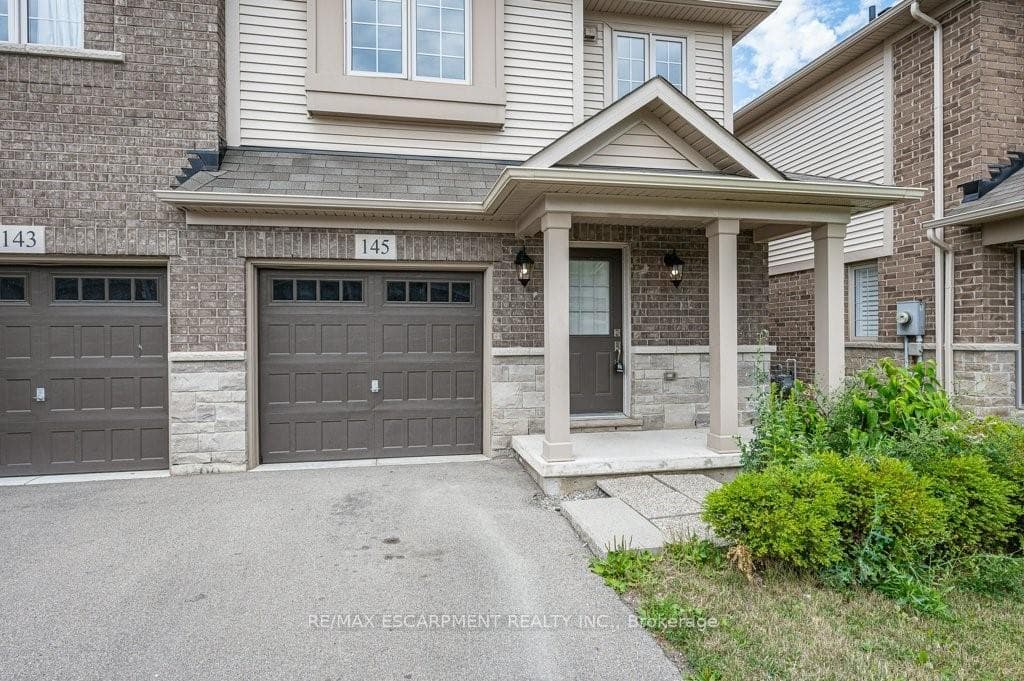 145 Echovalley Drive photo 3