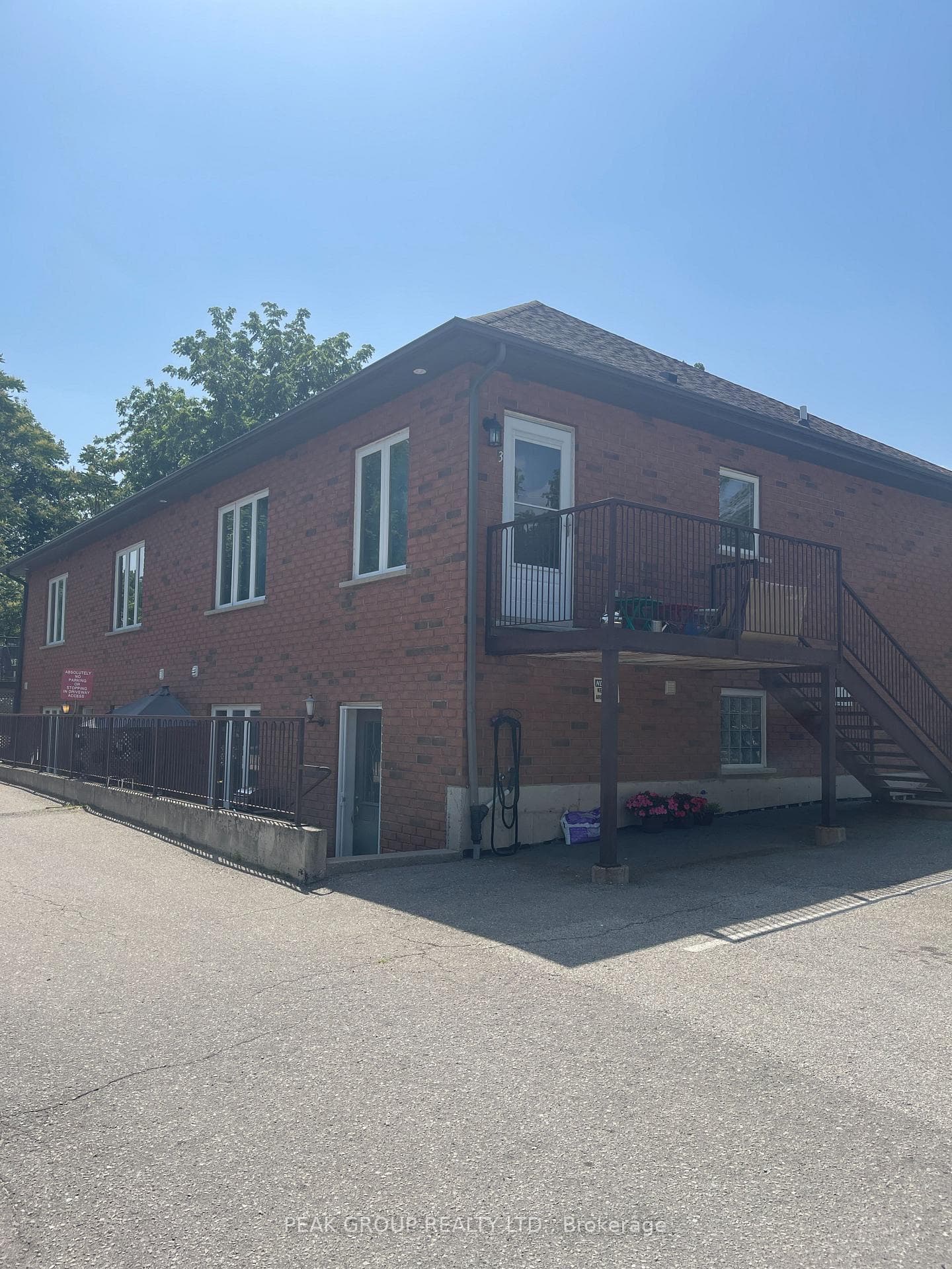 10 Carnegie Lane photo 1