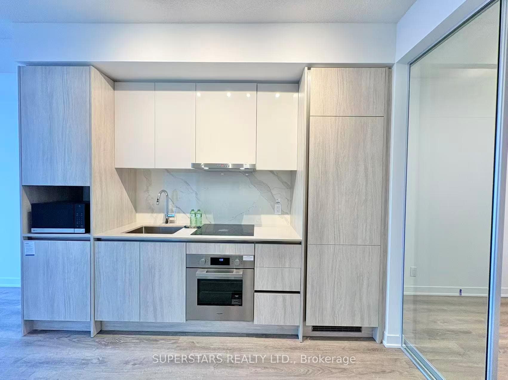 180 Front Street Unit 3909 photo 8
