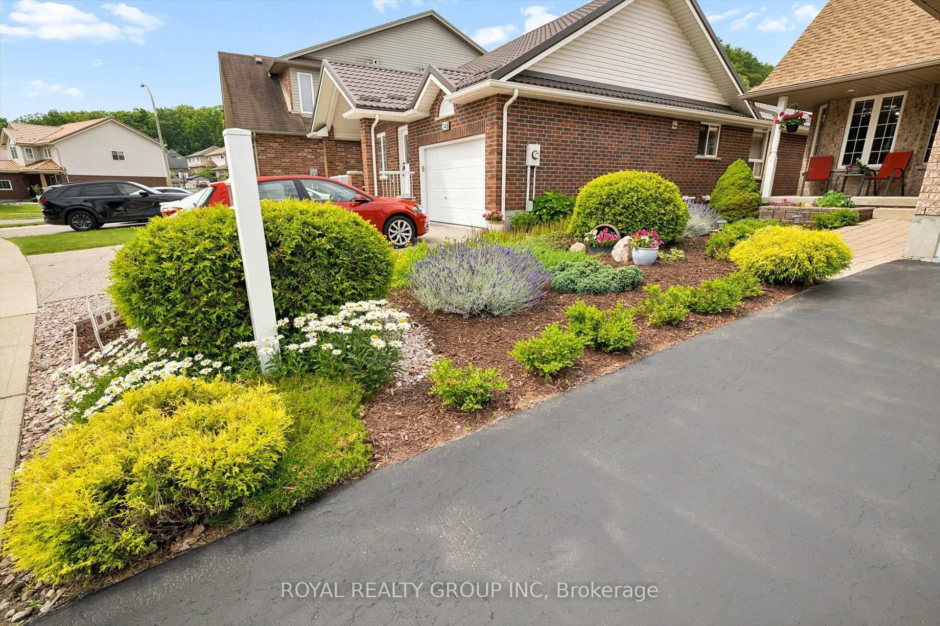 244 Fallowfield Drive photo 7