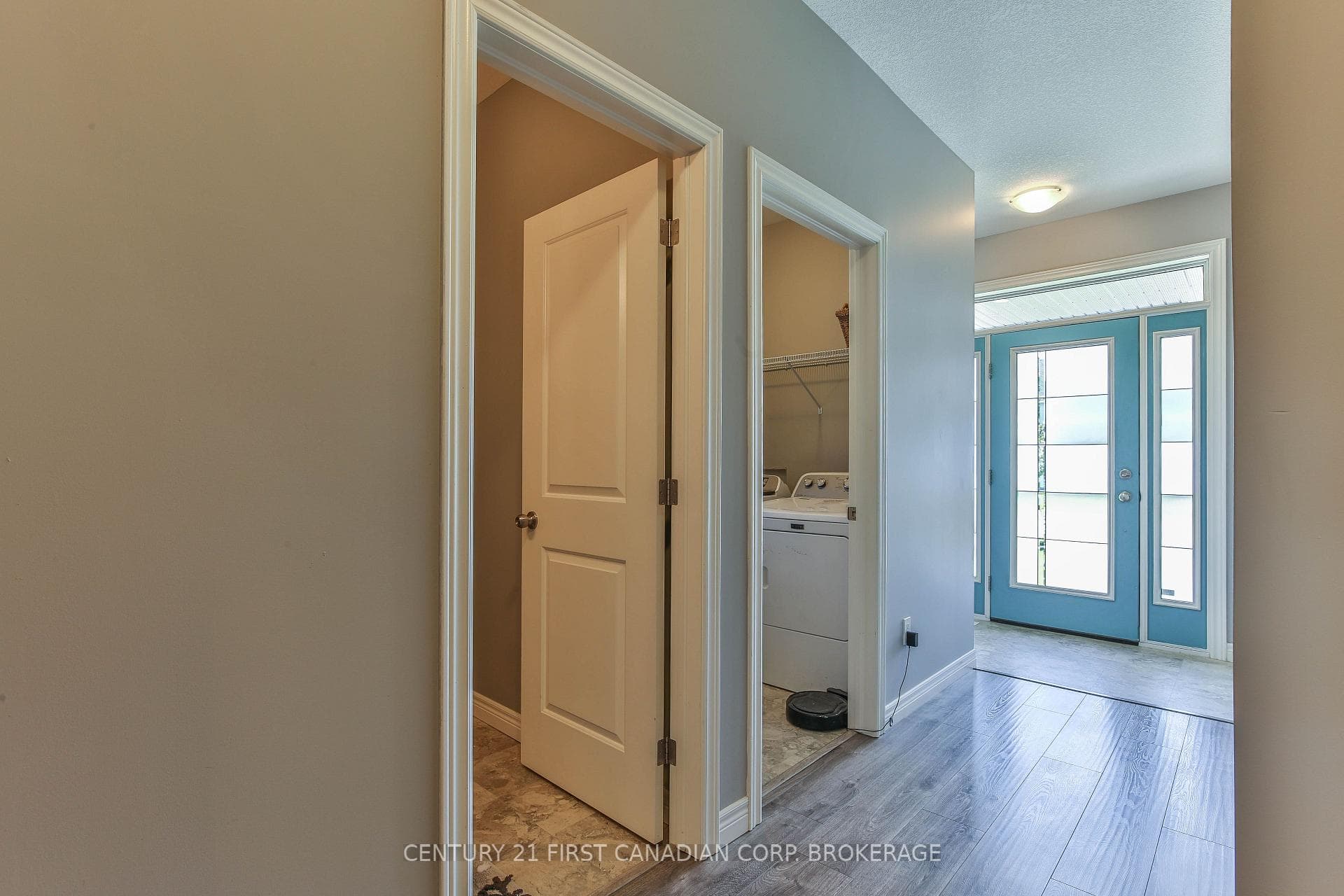 283 Boyd Boulevard photo 5