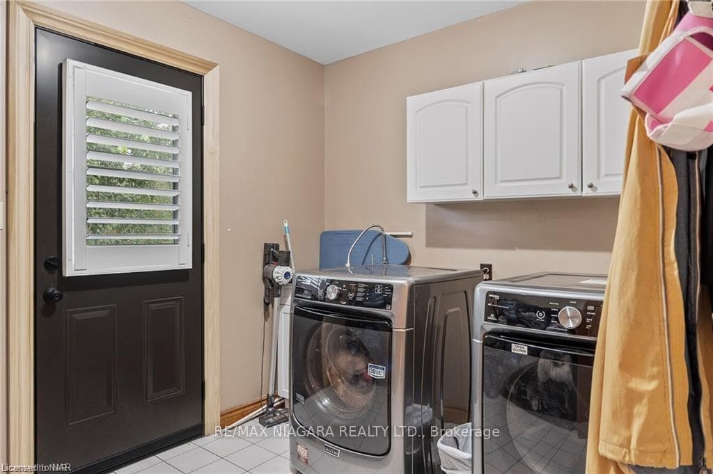 10118 WILLOUGHBY Drive photo 19