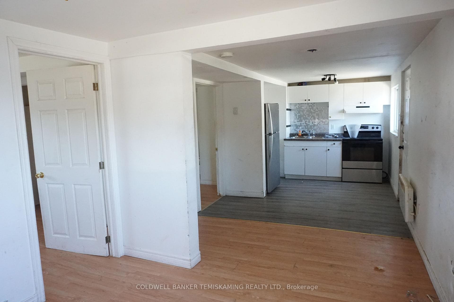 189 LANG Street photo 16