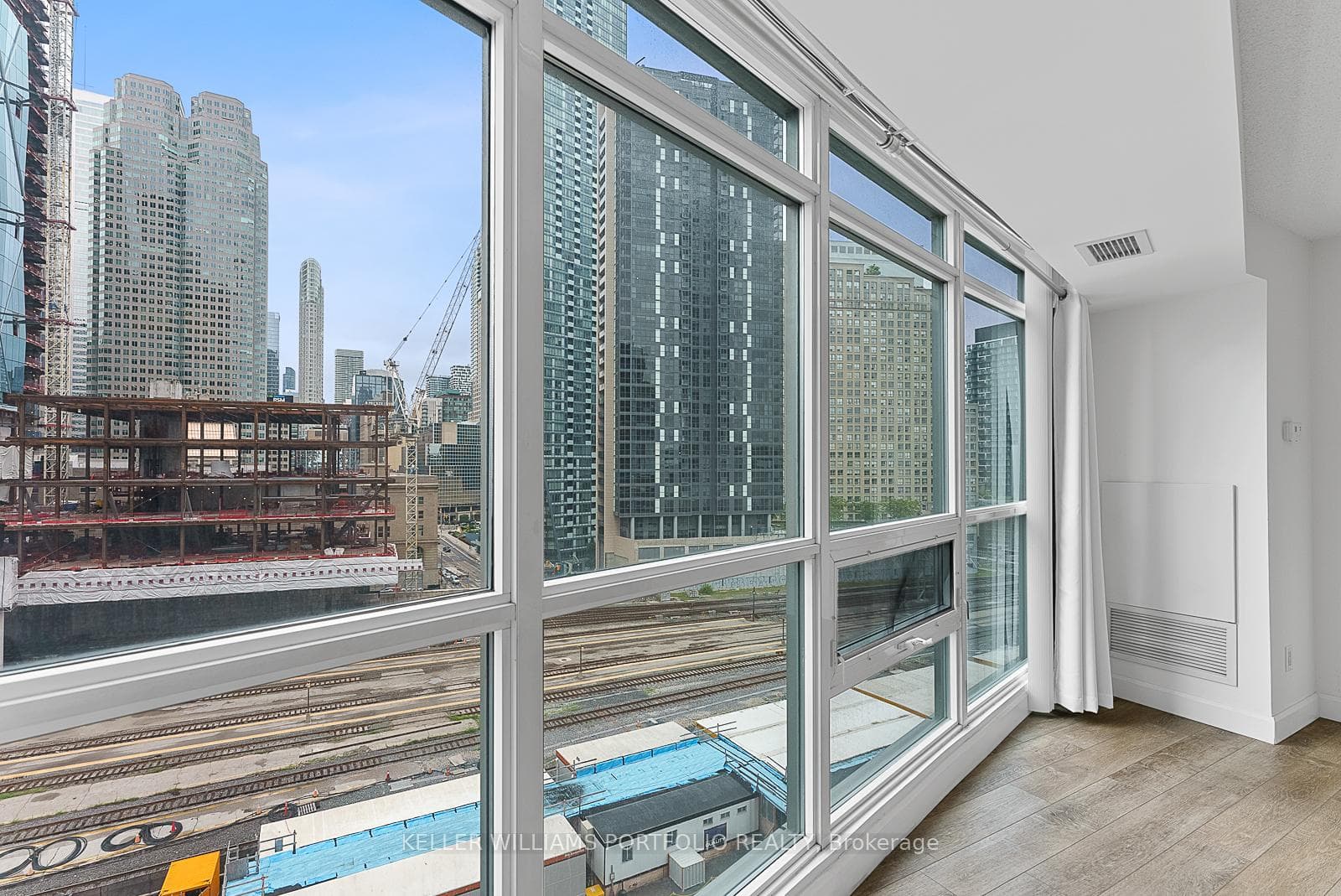 18 Yonge Street Unit 1104 photo 7