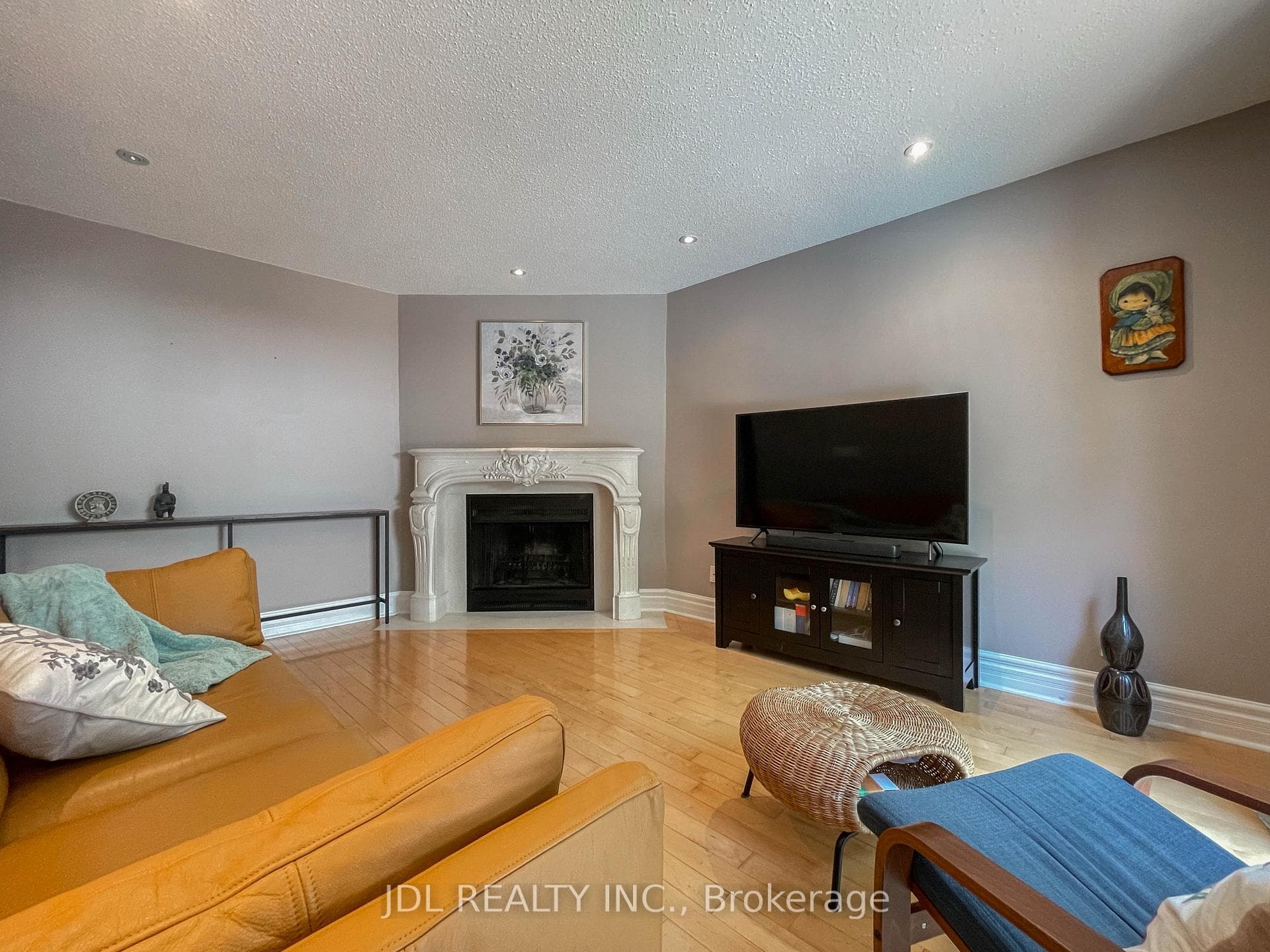 126 Weir Crescent photo 20