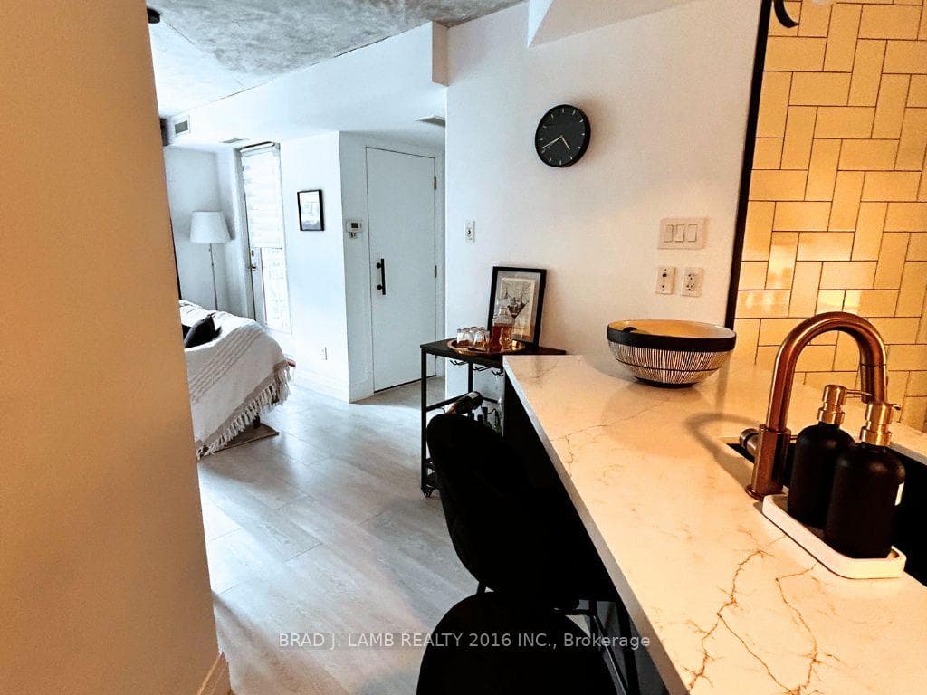 100 Hayden Street Unit 612 photo 6