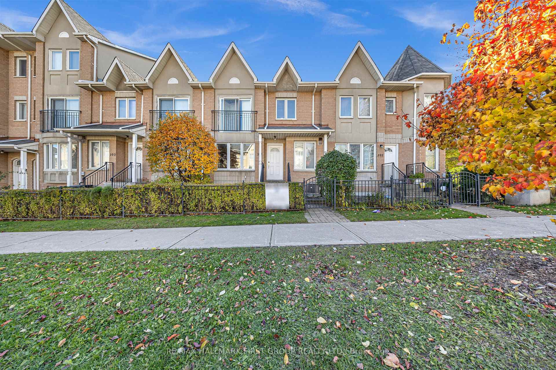 29 Rosebank Drive Unit 102 photo 1