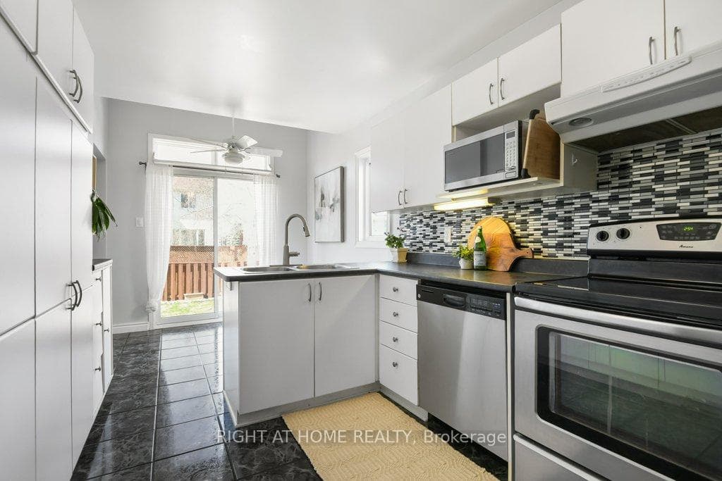 223 Longshire Circle photo 15