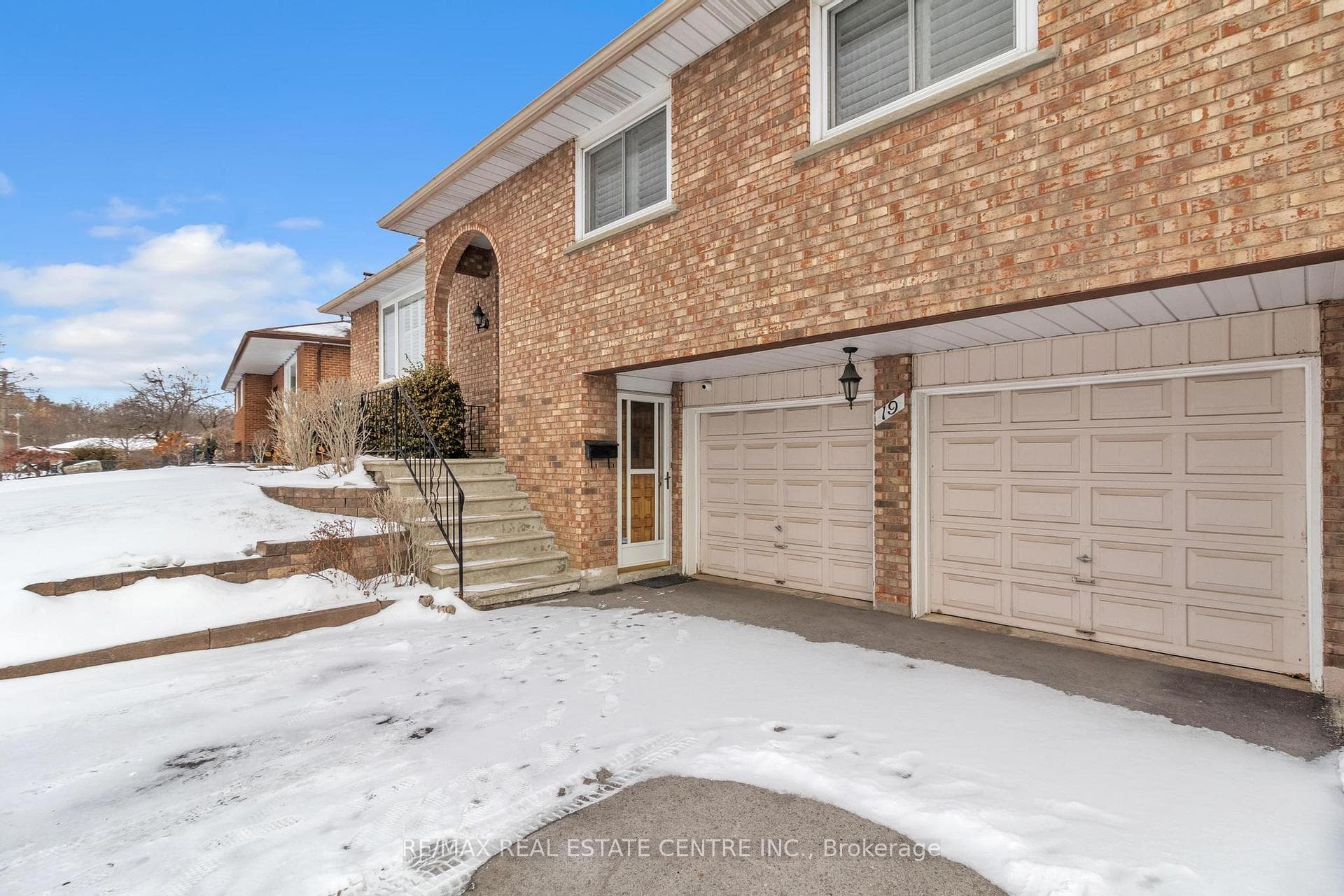 19 Meadowland Gate photo 3