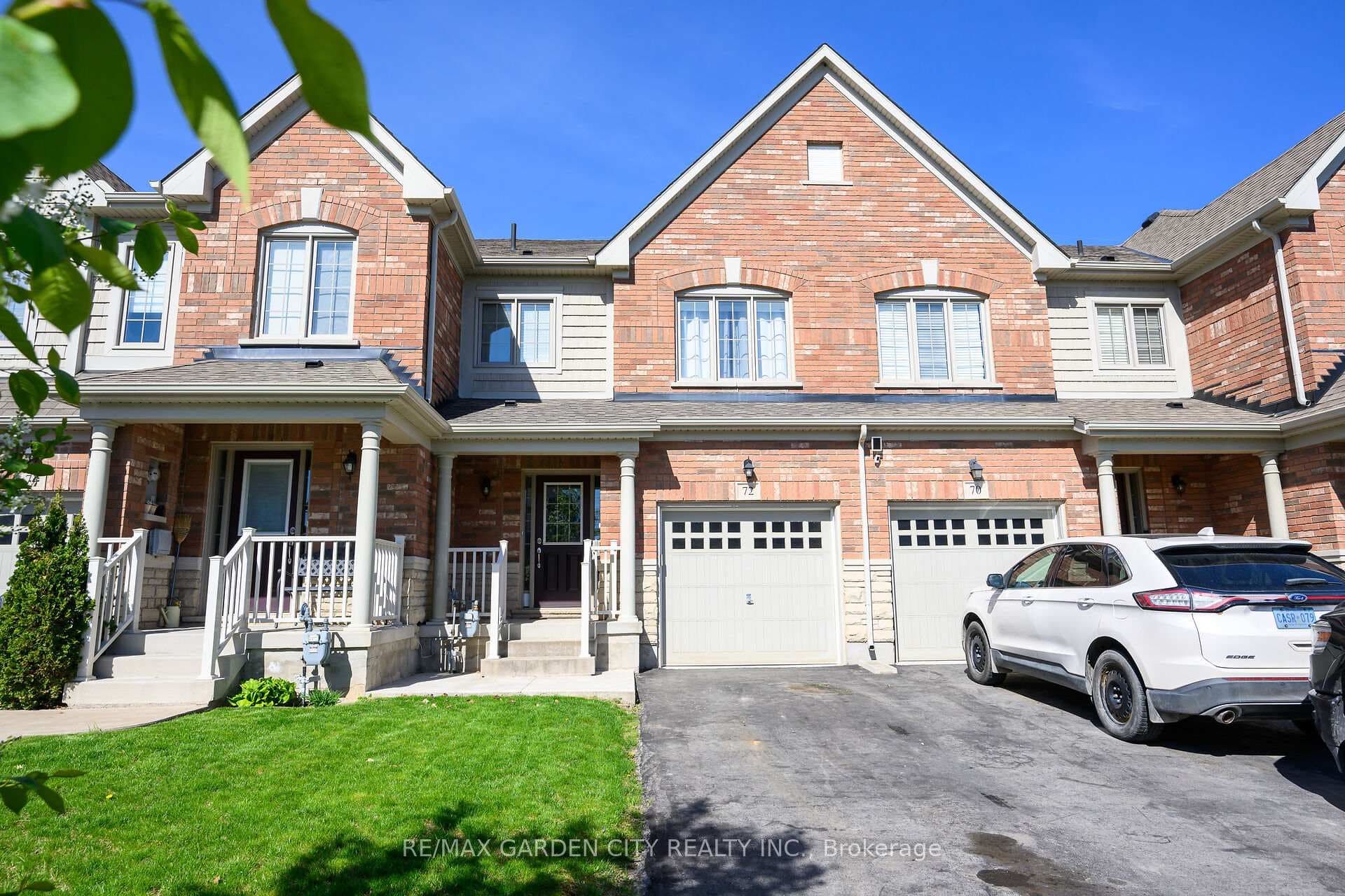 72 Sunset Way photo 1