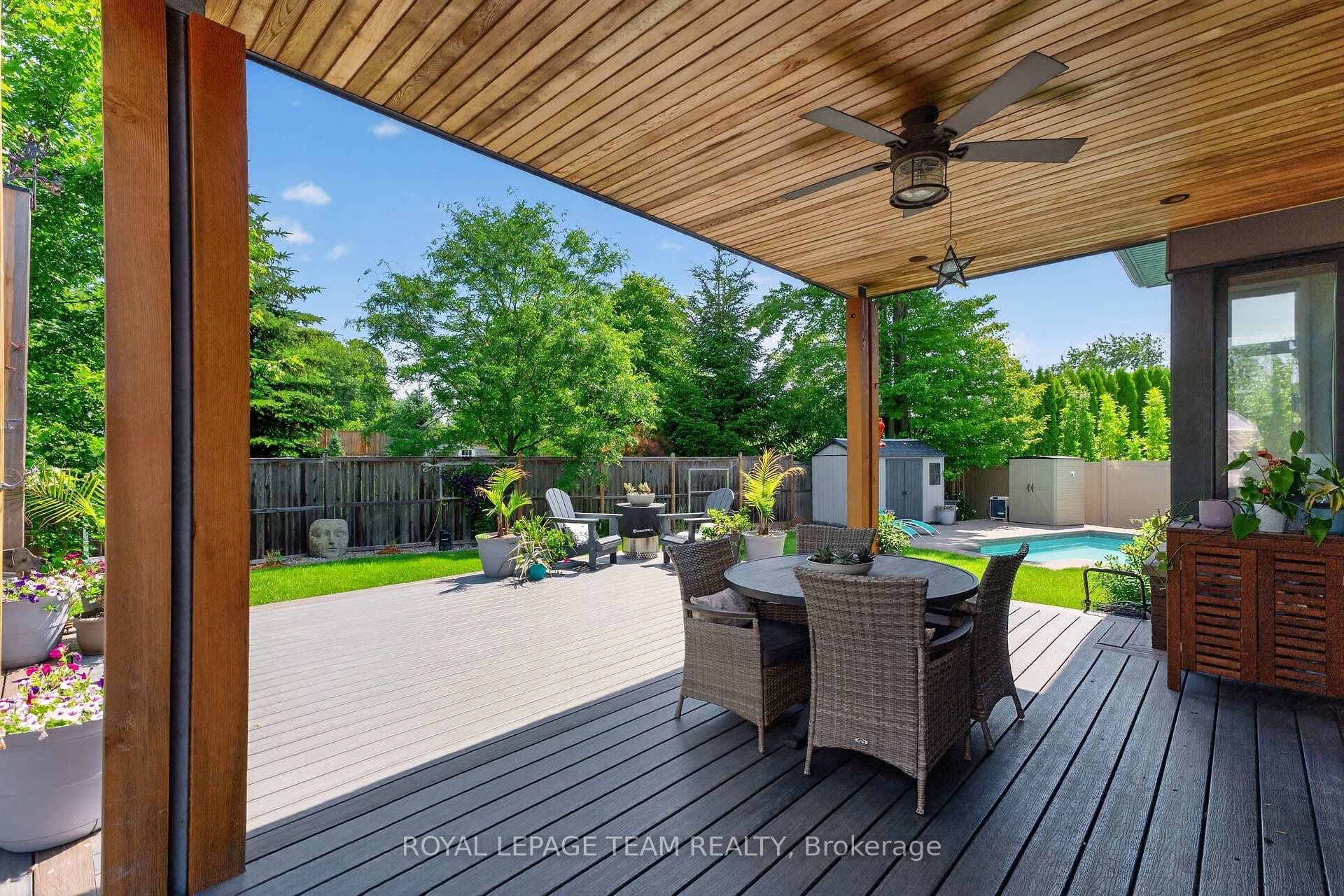 252 Sunnyridge Crescent photo 46