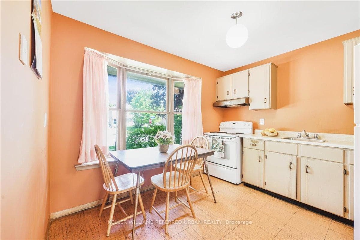 163 Freshmeadow Drive photo 11