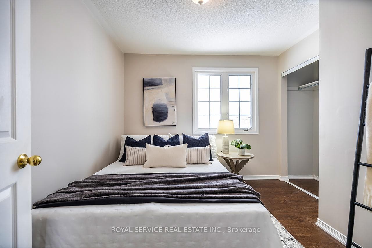 2nd bedroom.