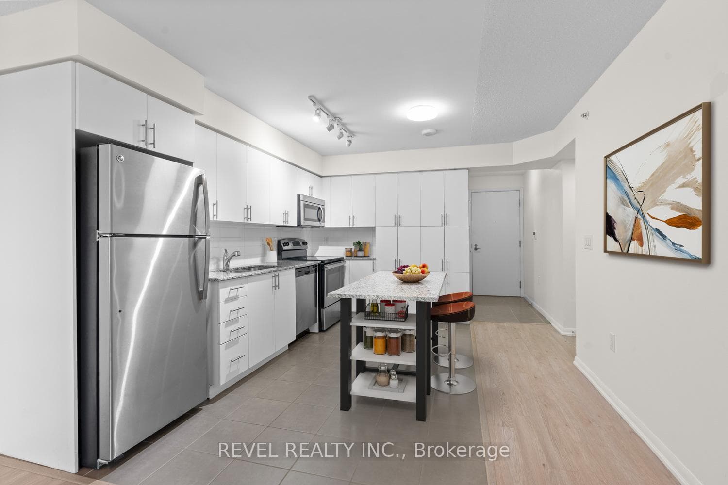 830 Lawrence Avenue Unit 510 photo 2