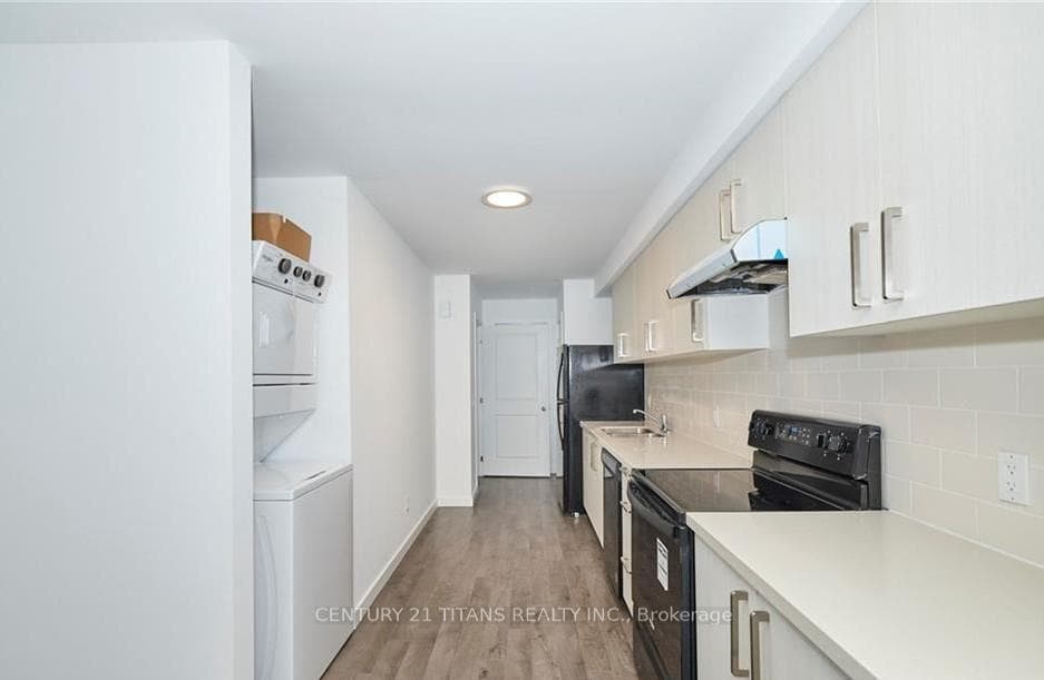 369 CHAFFEY Street photo 1