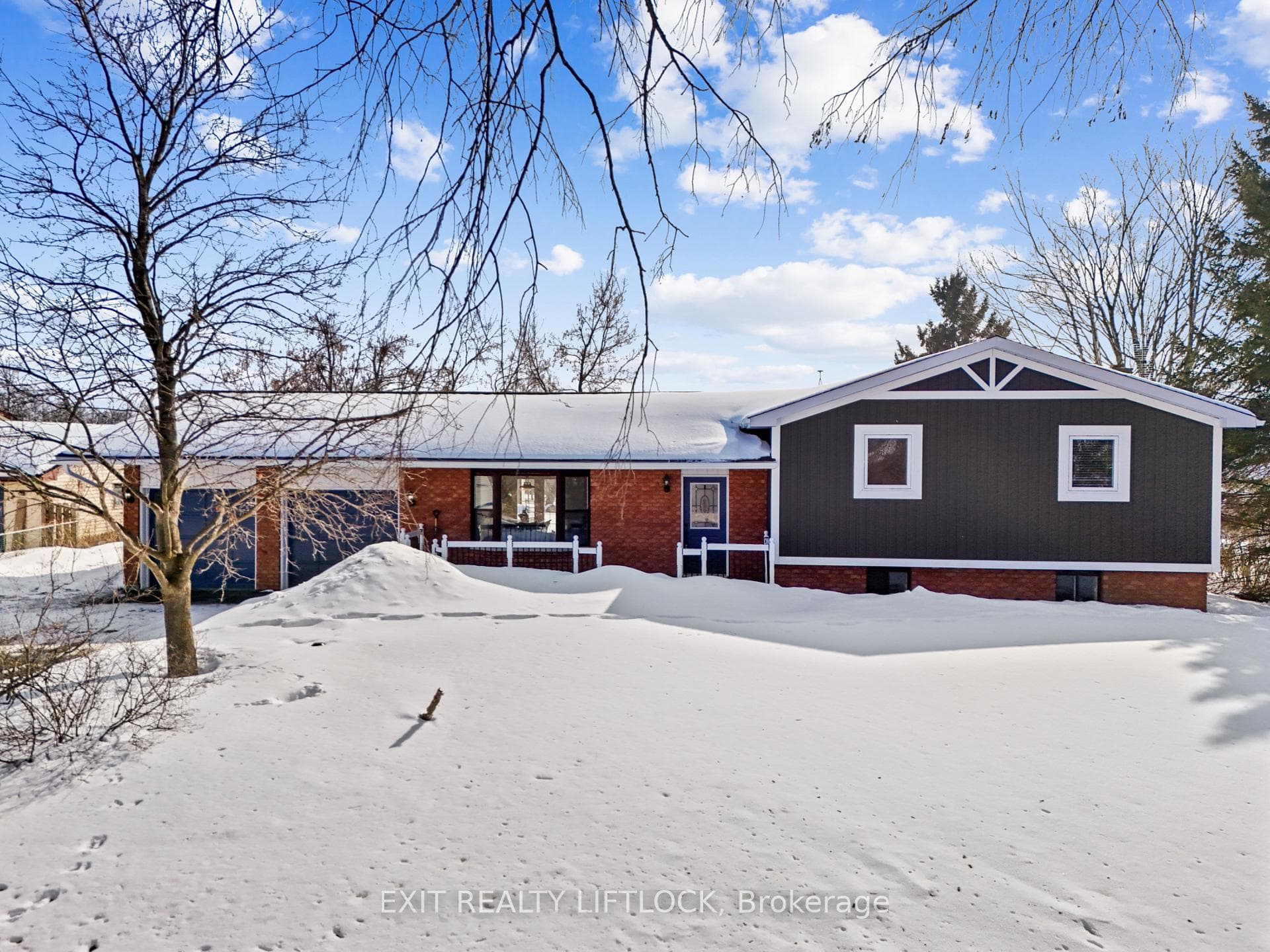1018 Meadowview Road photo 1