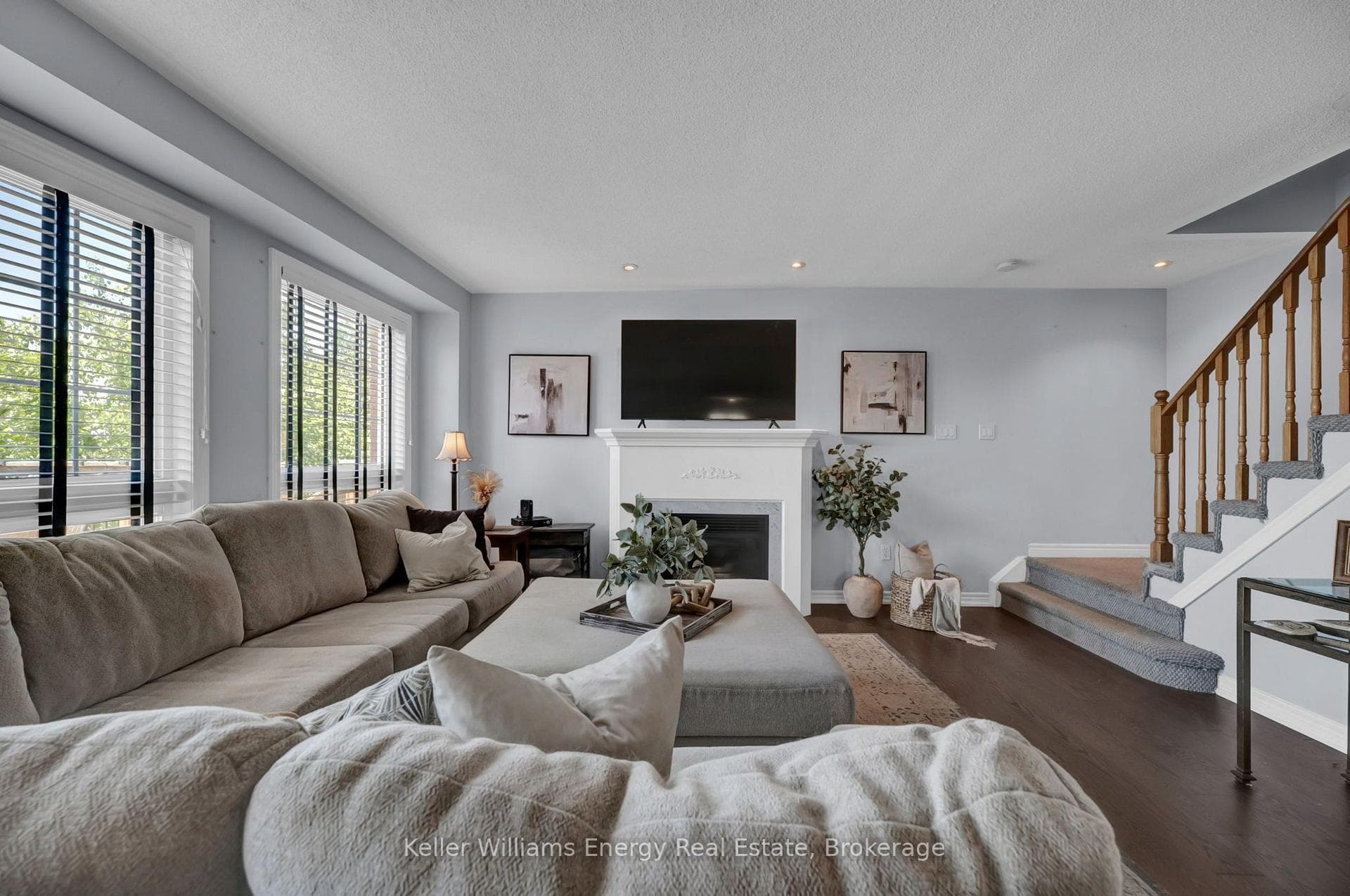 1502 Clearbrook Drive photo 8