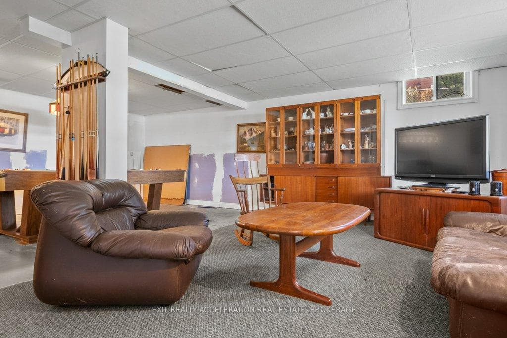400 Dundas Street photo 18