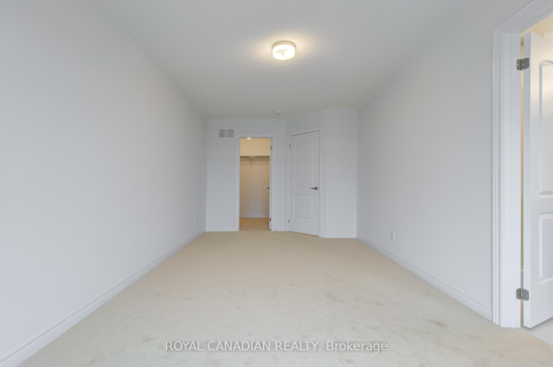 47 Sorbara Way photo 33