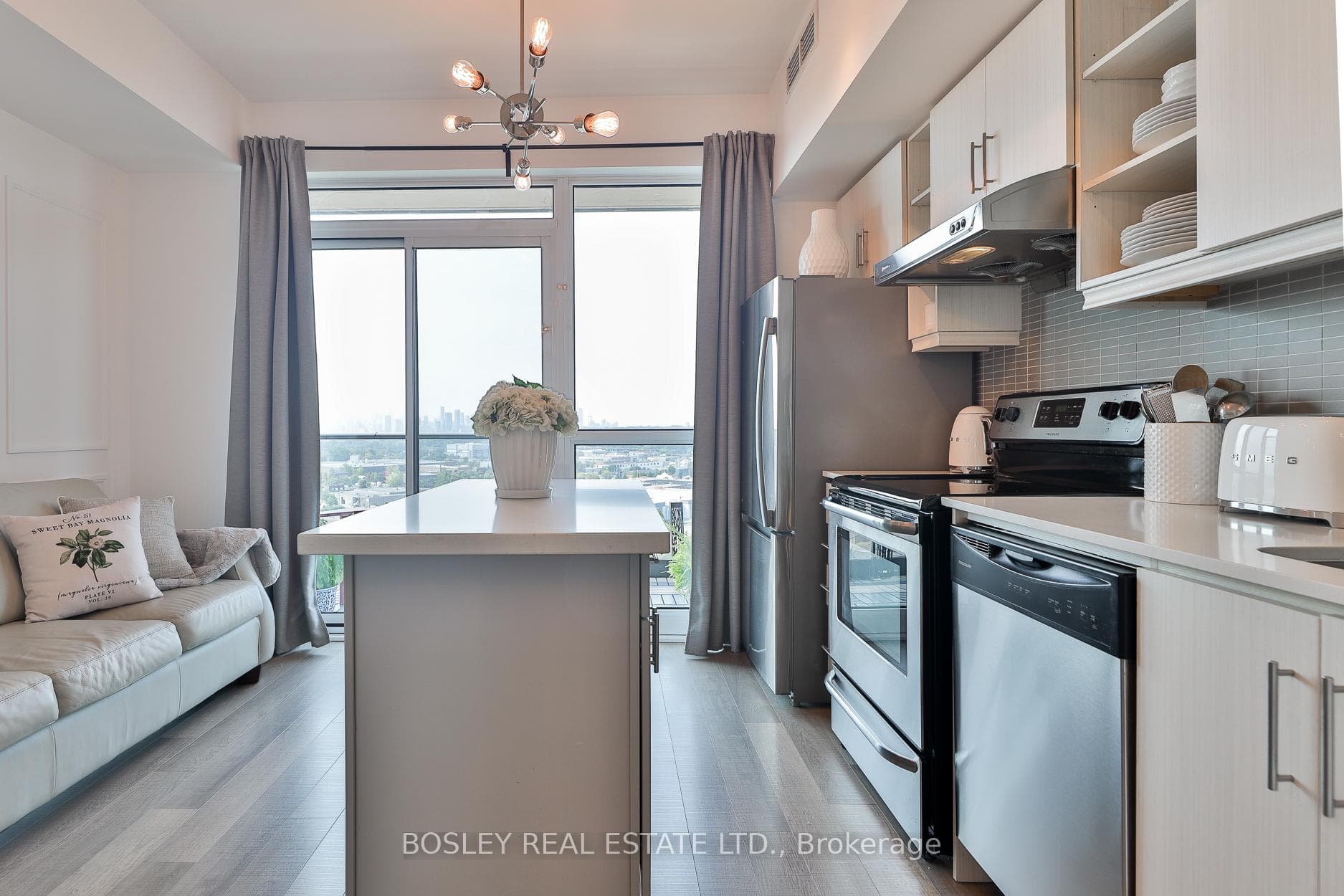160 Vanderhoof Avenue Unit LPH10 photo 10