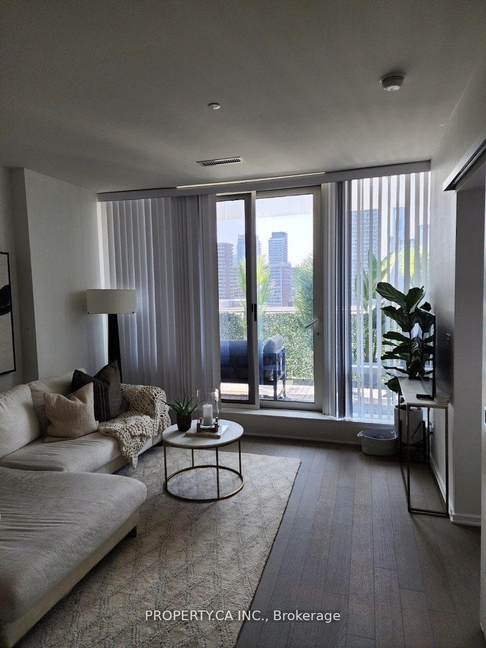 1 Bloor Street Unit 806 photo 19