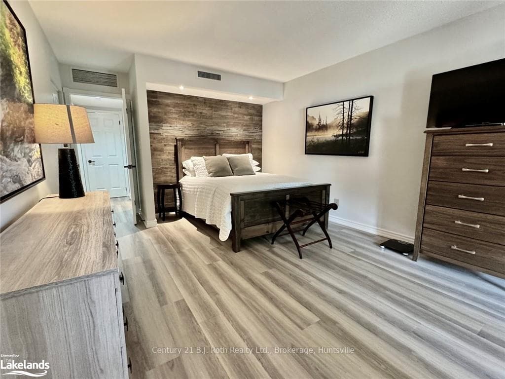 1011 GRANDVIEW HILLTOP Drive photo 33
