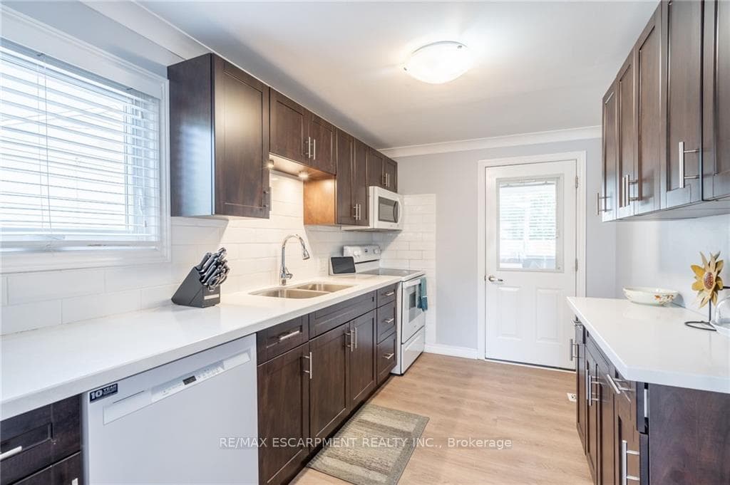 35 Goggin Avenue photo 12